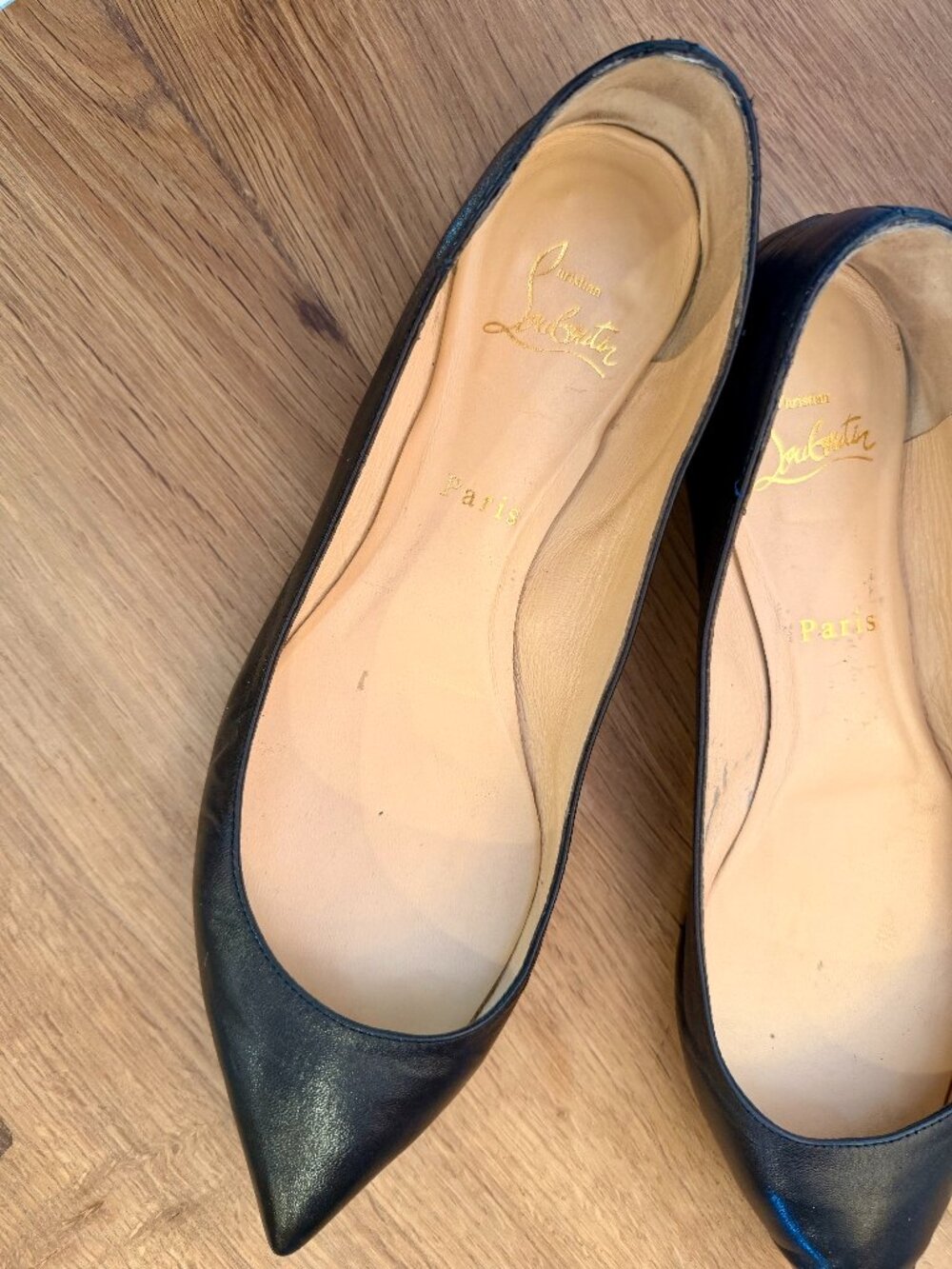 AUTHENTIC Christian Louboutin - Ballalla Black Leather Women's pointy toe flats - Picture 4 of 6